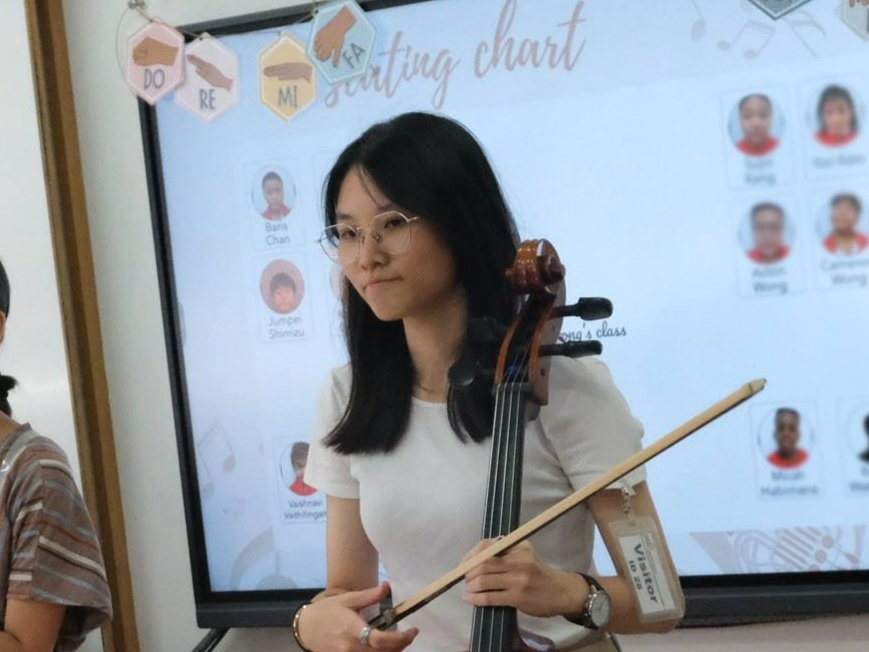 Meet Sophie, who's passionate in teaching violin and cello!