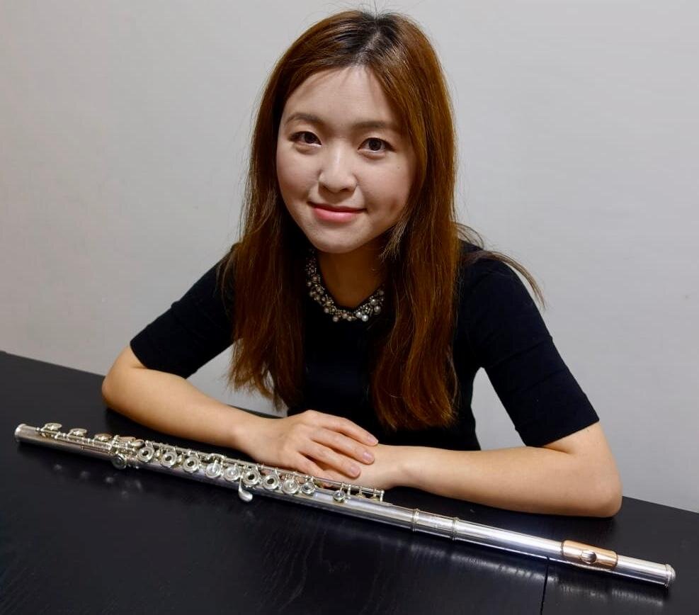 Meet Winnie, a beautiful and nice instructor who teaches flute and piano!